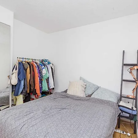 Bright 40 M For 2 Near The Villette Lägenhet *
